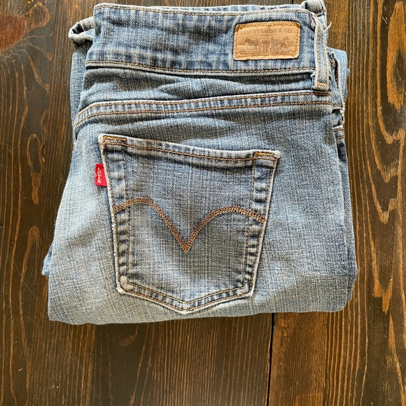 Women's Levis slender bootcut jeans - Picture 7 of 9